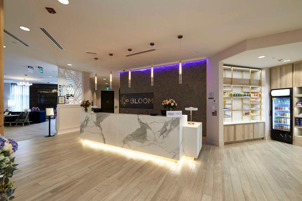Bloom Mississauga, Tapestry Collection By Hilton Hotel Exterior photo